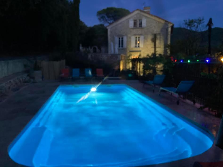 Les Horizons - Spa-Jacuzzi - Massage- Sauna - 4 Saisons - Piscine Chauffee Toute L'Annee - 800M Centre Ville نييون المظهر الخارجي الصورة