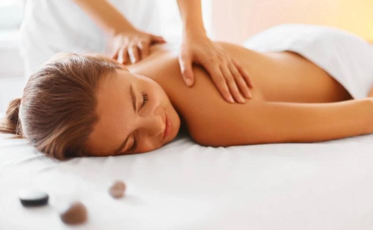 Les Horizons - Spa-Jacuzzi - Massage- Sauna - 4 Saisons - Piscine Chauffee Toute L'Annee - 800M Centre Ville نييون المظهر الخارجي الصورة
